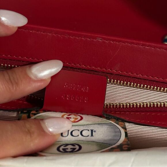 Gucci Med Rajah Red Shoulder Bags - Picture 10 of 16